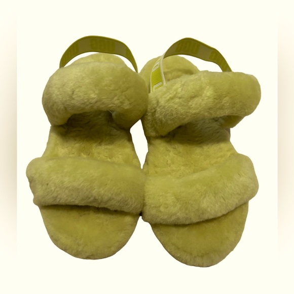 Ugg slippers! Lime Green…perfect condition…worn twice! Size 5 kids or 7 women’s! - Picture 6 of 6